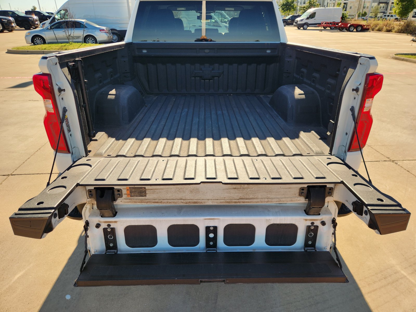 Certified 2023 Chevrolet Silverado 1500 LTZ AWD/4WD image 35