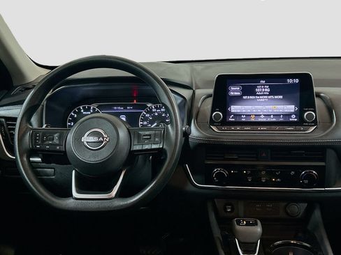 Used 2024 Nissan Rogue S FWD image 18