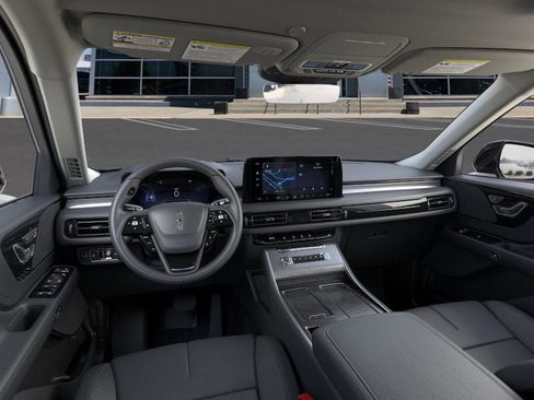 New 2025 Lincoln Aviator AWD image 9