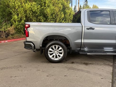 Used 2022 Chevrolet Silverado 1500 Custom w/ Safety Confidence Package image 12