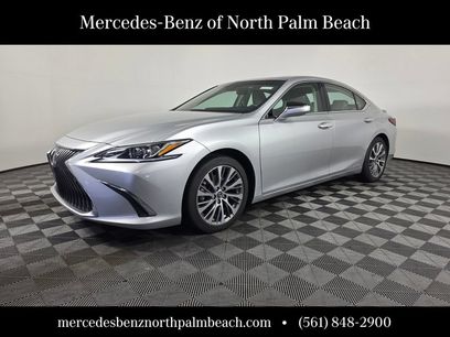 Used 2019 Lexus ES 300h w/ Premium Package