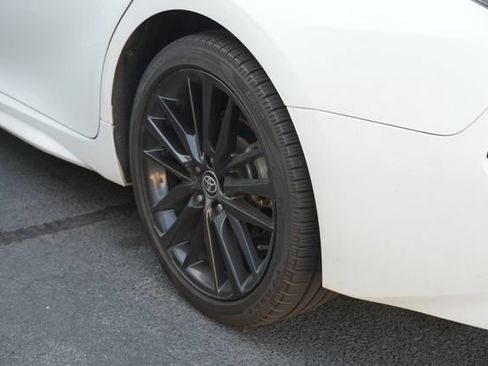 Used 2022 Toyota Camry XSE FWD image 10