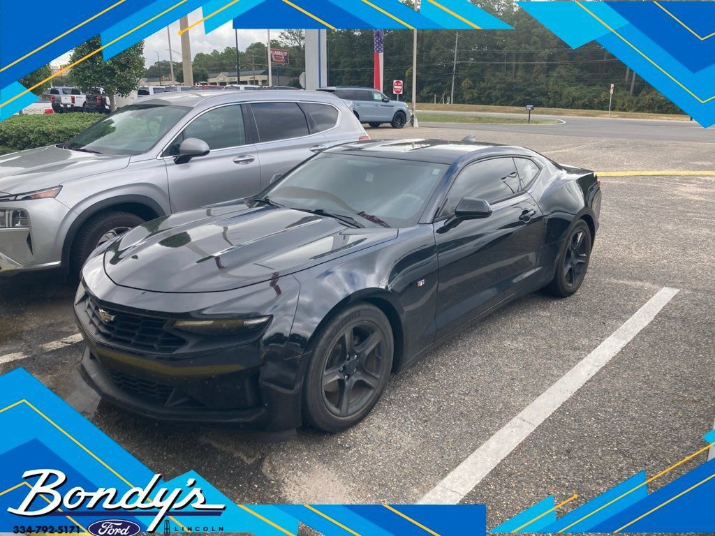 Used 2021 Chevrolet Camaro LT w/ Technology Package RWD image 1