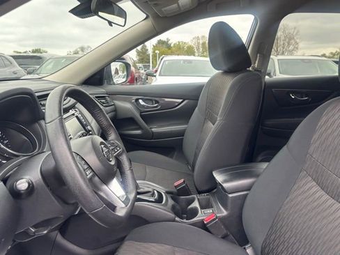 Used 2019 Nissan Rogue S w/ Special Edition Package AWD/4WD image 10