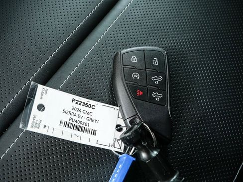 Used 2024 GMC Sierra EV Denali image 34