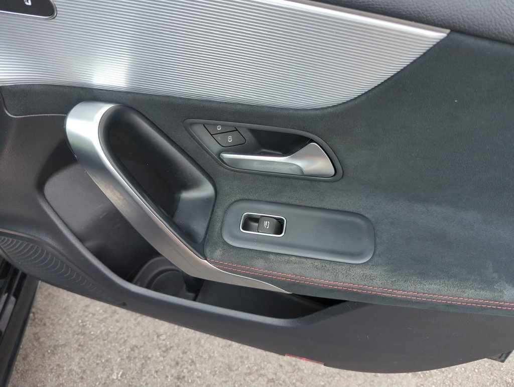 Used 2022 Mercedes-Benz A 220 image 35