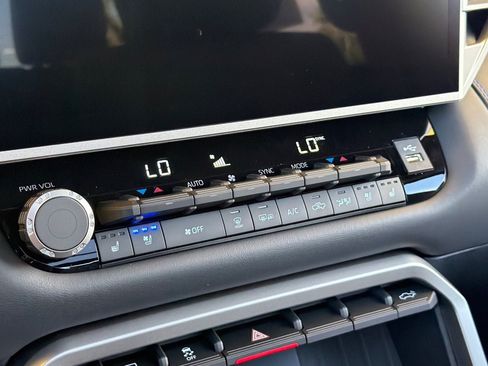 New 2026 Toyota Tundra Platinum AWD/4WD image 23
