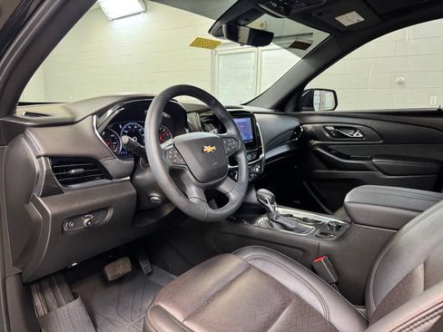 Used 2023 Chevrolet Traverse High Country AWD/4WD image 15