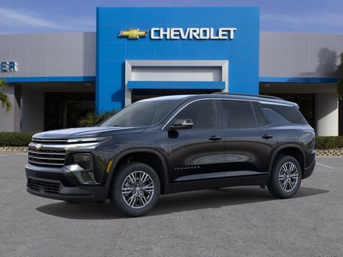 New 2026 Chevrolet Traverse LT w/ Driver Confidence Package FWD image 2