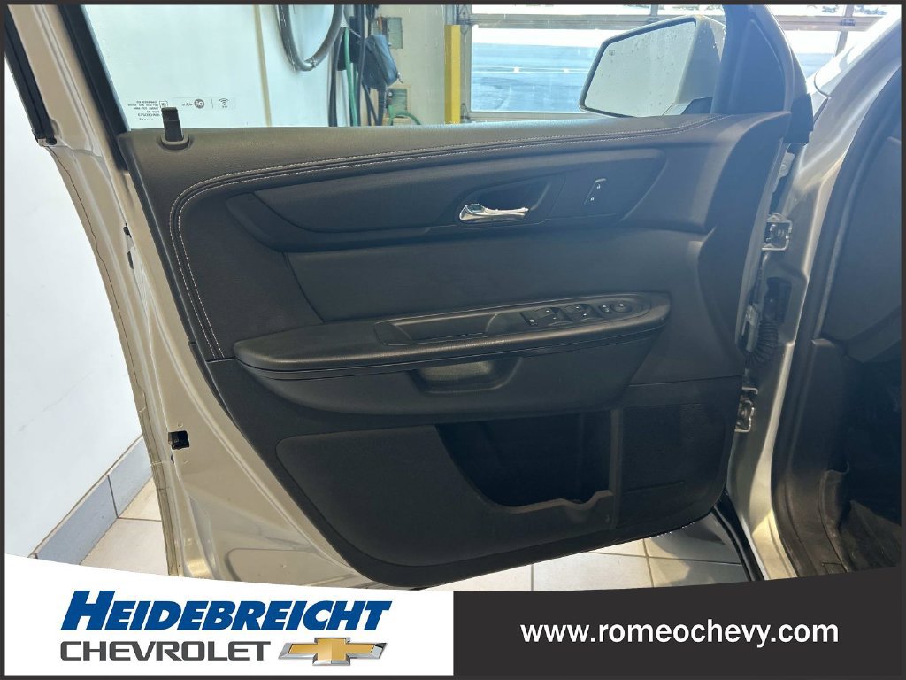 Used 2017 Chevrolet Traverse LT w/ Style and Technology Package AWD/4WD image 10