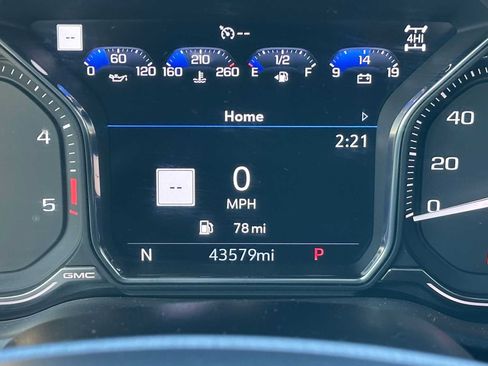 Used 2022 GMC Sierra 2500 Denali w/ Denali Ultimate Package image 25