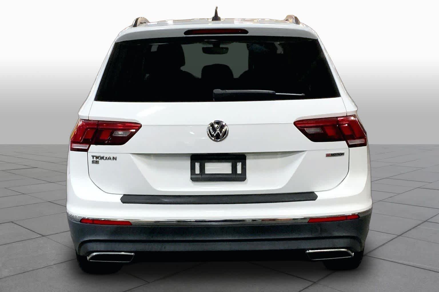 Used 2021 Volkswagen Tiguan SE w/ Panoramic Sunroof Package AWD/4WD image 5