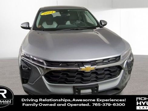 Used 2024 Chevrolet Trax LS w/ LS Convenience Package image 3
