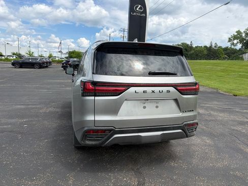 Used 2025 Lexus LX 700h Luxury w/ Appearance Package AWD/4WD image 25