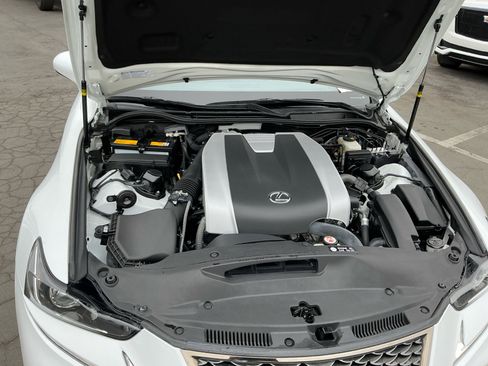 Used 2020 Lexus IS 350 F Sport w/ F Sport Package RWD image 22