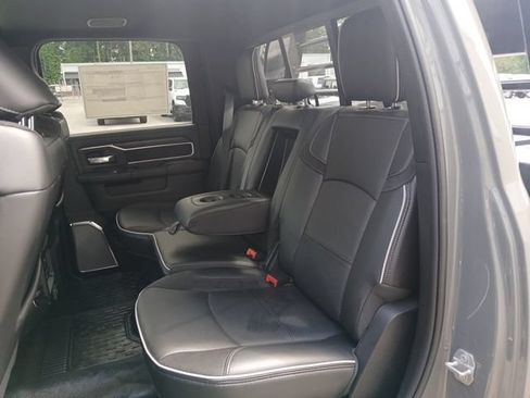 New 2026 RAM 4500 4x4 Crew Cab DRW w/ Laramie Trim Package image 21