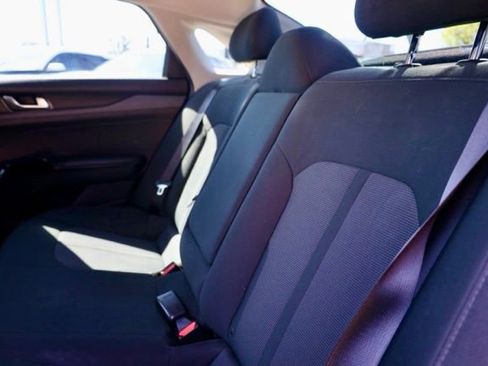 Used 2022 Kia K5 LXS image 31