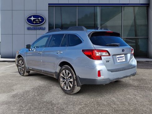 Used 2017 Subaru Outback 3.6R Limited image 4