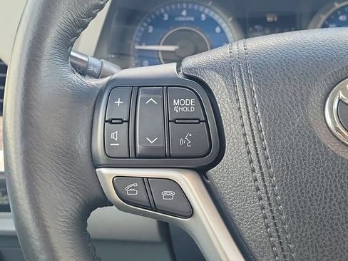 Used 2017 Toyota Sienna XLE w/ XLE Navigation Package AWD/4WD image 20