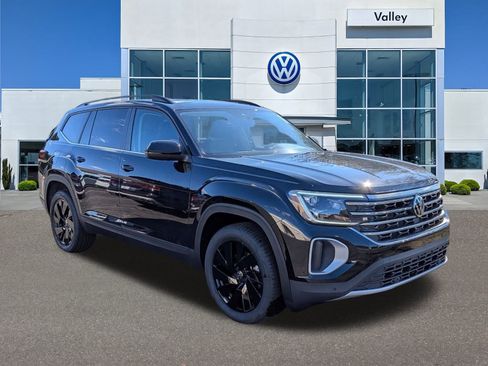 New 2026 Volkswagen Atlas SE image 1
