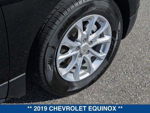 Used 2019 Chevrolet Equinox LS w/ LS Convenience Package image 12