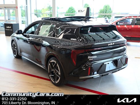 New 2026 Kia K4 GT-Line w/ GT-Line Premium Package FWD image 5