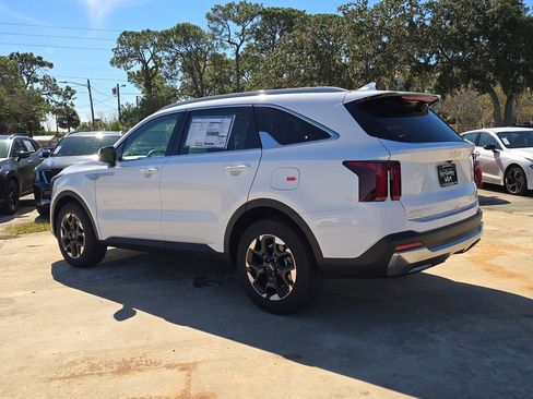 New 2026 Kia Sorento S w/ S Panoramic Sunroof Package image 6