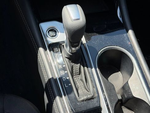 Used 2023 Nissan Altima 2.5 SV FWD image 19