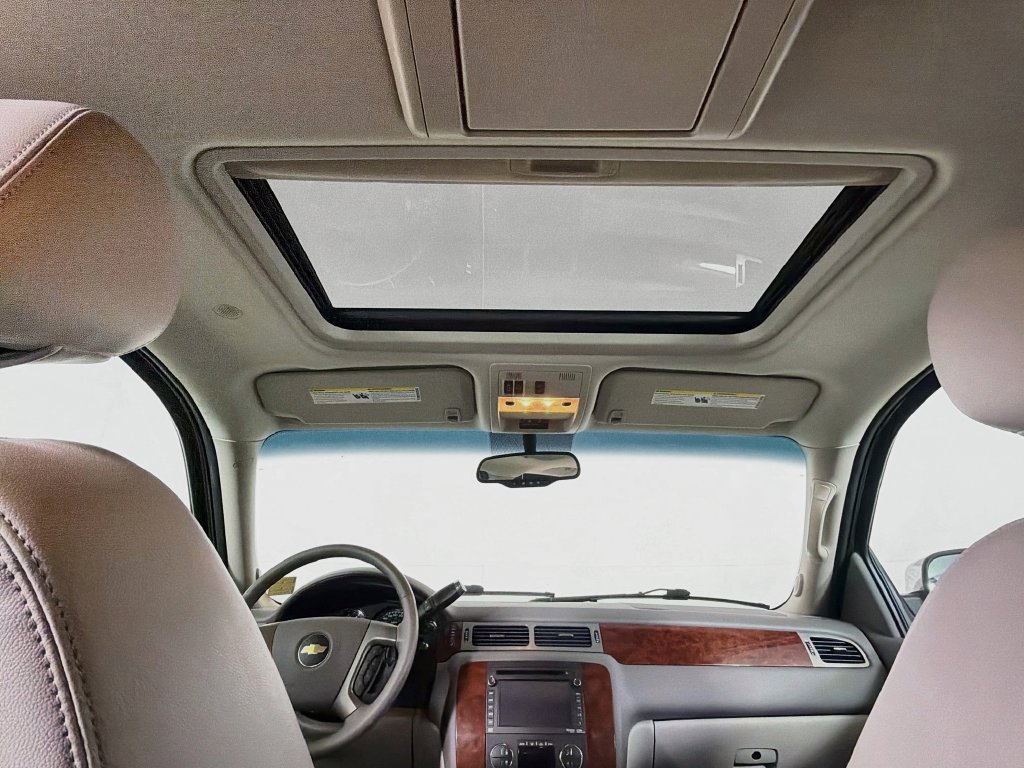 Used 2013 Chevrolet Tahoe LTZ AWD/4WD image 15