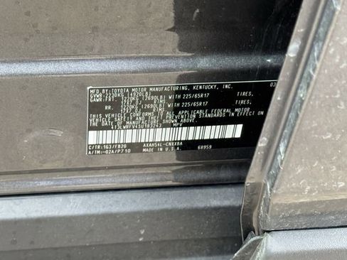 Used 2025 Toyota RAV4 LE image 9