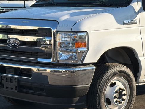 New 2026 Ford E-450 and Econoline 450 Super Duty w/ Power Equipment Group RWD image 2