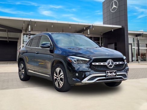 Used 2025 Mercedes-Benz GLA 250 4MATIC image 2