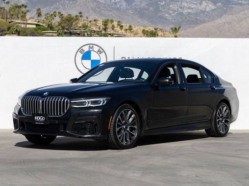 Used 2020 BMW 740i w/ M Sport Package RWD image 1