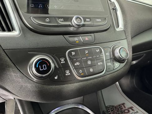 Used 2021 Chevrolet Malibu LT FWD image 21