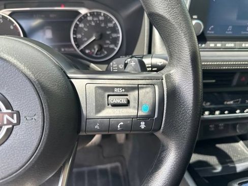 Used 2024 Nissan Rogue SV AWD/4WD image 19