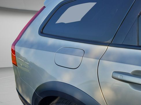 Used 2019 Volvo V90 T5 Cross Country AWD/4WD image 19