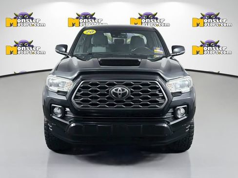 Used 2020 Toyota Tacoma TRD Sport AWD/4WD image 2