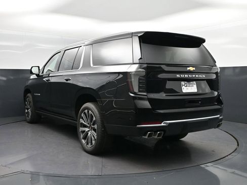 New 2026 Chevrolet Suburban High Country RWD image 5
