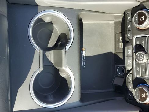 Used 2021 Chevrolet Tahoe High Country w/ Premium Package image 41