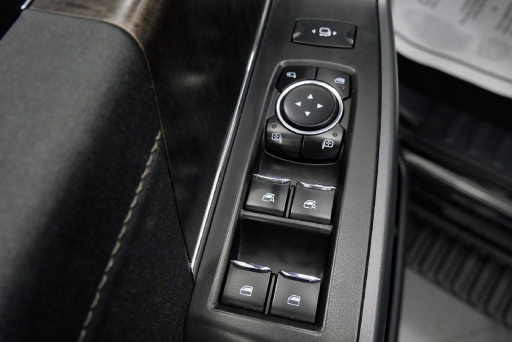 Used 2023 Ford F250 Lariat w/ Lariat Ultimate Package AWD/4WD image 15
