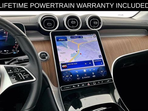 Used 2025 Mercedes-Benz GLC 350e 4MATIC image 8