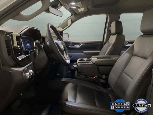 Used 2025 GMC Sierra 1500 SLT image 15