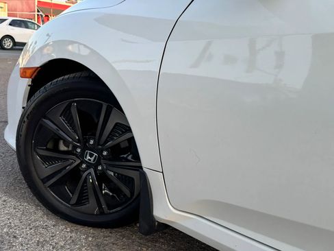 Used 2019 Honda Civic EX-L image 10