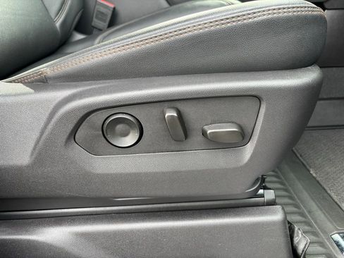 Used 2025 GMC Sierra 1500 AT4 w/ AT4 Premium Package image 24