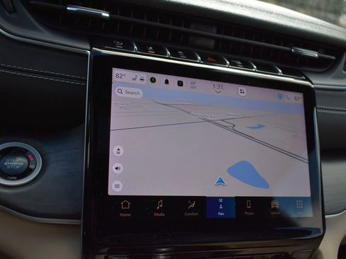 Used 2024 Jeep Grand Cherokee L Limited image 22