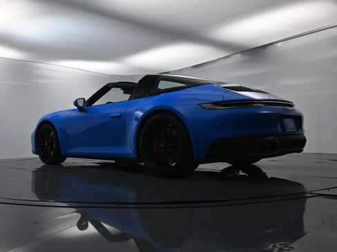 Certified 2022 Porsche 911 Targa 4 GTS AWD/4WD image 44