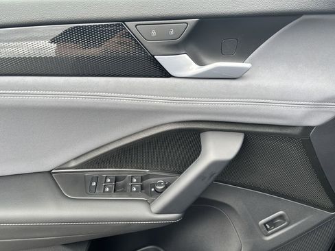 New 2026 Volkswagen Tiguan SE AWD/4WD image 14