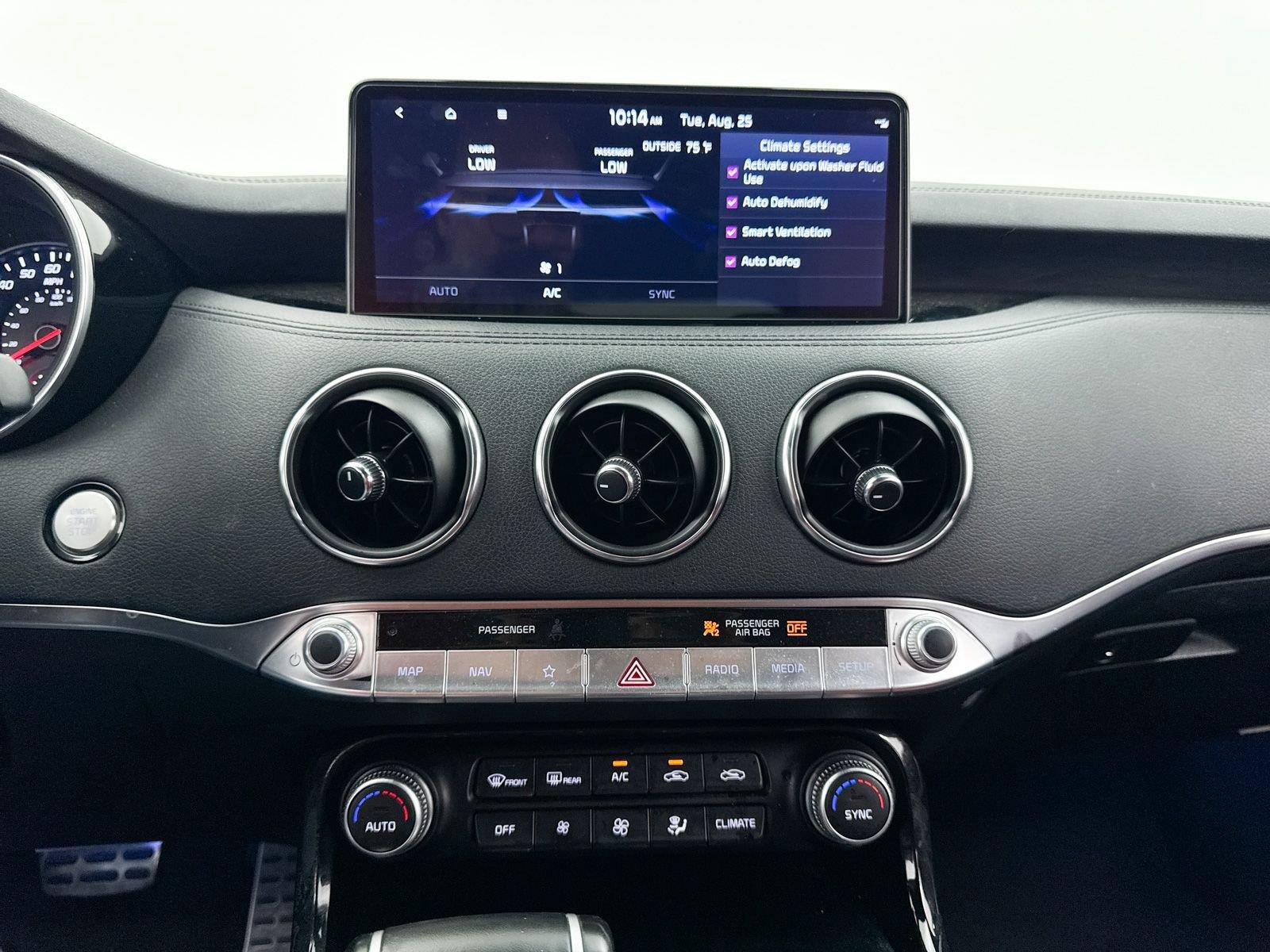 Used 2022 Kia Stinger GT-Line w/ Sun & Sound Package AWD/4WD image 25