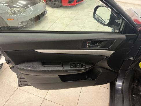 Used 2012 Subaru Outback 2.5i Premium AWD/4WD image 13