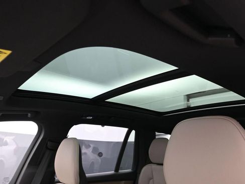 New 2026 Volvo XC90 B6 Plus w/ Protection Package Premier AWD/4WD image 11